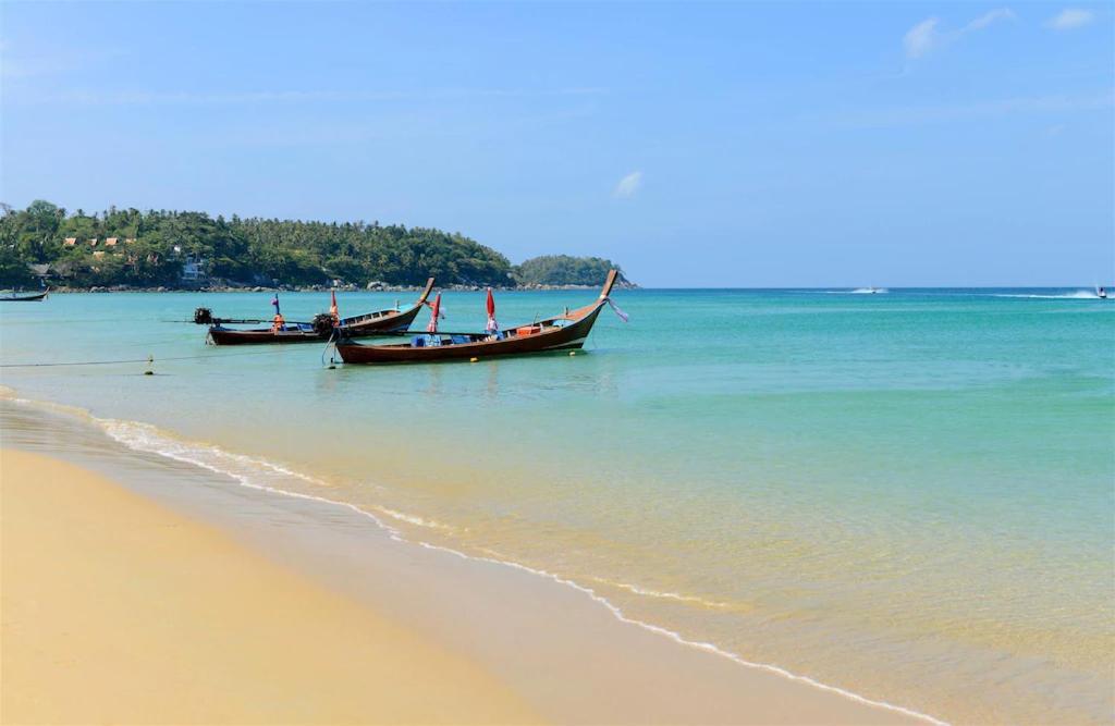 Garden Phuket Hotel Patong Bagian luar foto