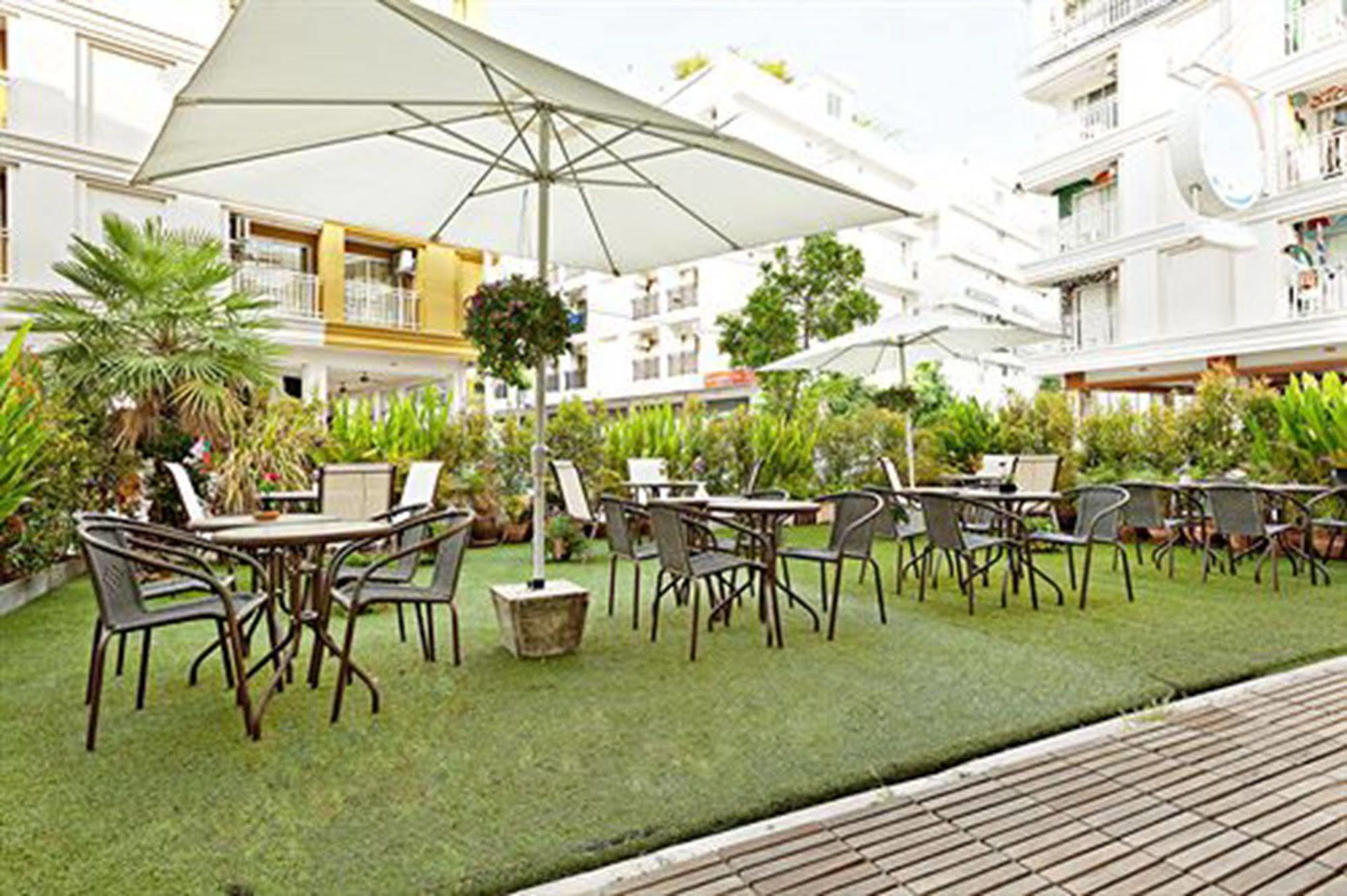 Garden Phuket Hotel Patong Bagian luar foto