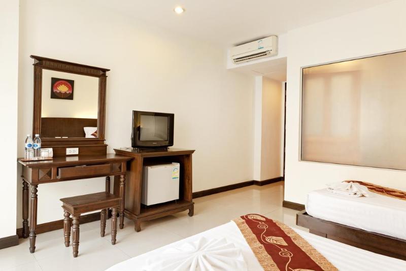 Garden Phuket Hotel Patong Bagian luar foto